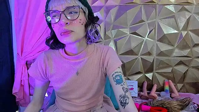 neeko princes online show from December 13, 2024, 3:32 pm