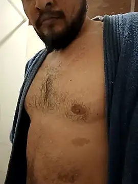 Snapshot of Bartolito001 chatting on October 7, 2025, 6:54 am Bartolito001 online show from October 7, 2025, 6:54 am