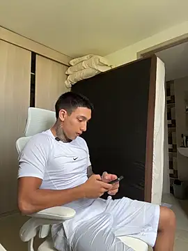 sendfer online show from November 4, 2025, 8:41 pm