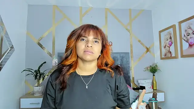 Snapshot of angelina_castroo chatting on January 18, 2025, 3:31 am angelina castroo online show from January 18, 2025, 3:31 am
