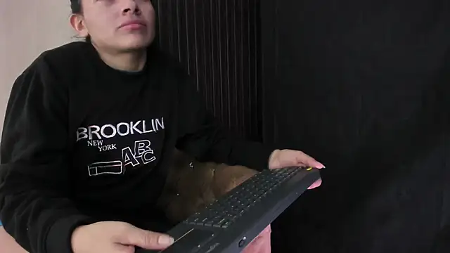  shantal smith online show from March 26, 2026, 1:55 am