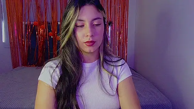 Lia 14  online show from November 1, 2025, 8:22 pm