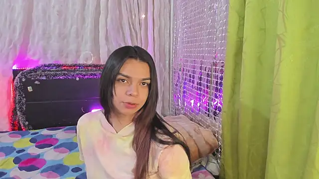 Snapshot of Megan_Miles02 chatting on January 6, 2025, 12:16 am Megan Miles02 online show from January 6, 2025, 12:16 am