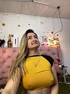 antonella87 online show from December 6, 2024, 3:19 am