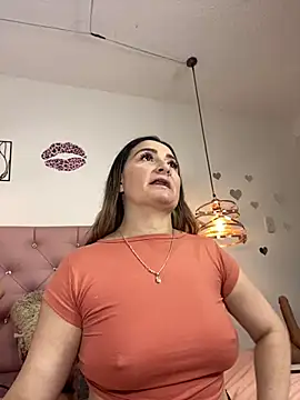 antonella87 online show from November 10, 2025, 9:36 pm