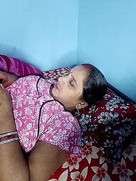 reemacouple007 online show from November 2, 2025, 8:11 pm