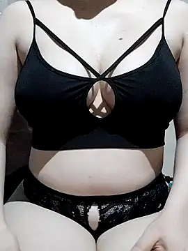 Snapshot of Elaa_Su chatting on December 3, 2024, 8:39 pm Elaa Su online show from December 3, 2024, 8:39 pm