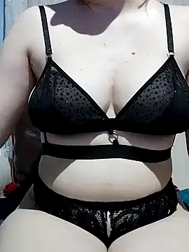 Snapshot of Elaa_Su chatting on January 2, 2025, 9:07 pm Elaa Su online show from January 2, 2025, 9:07 pm