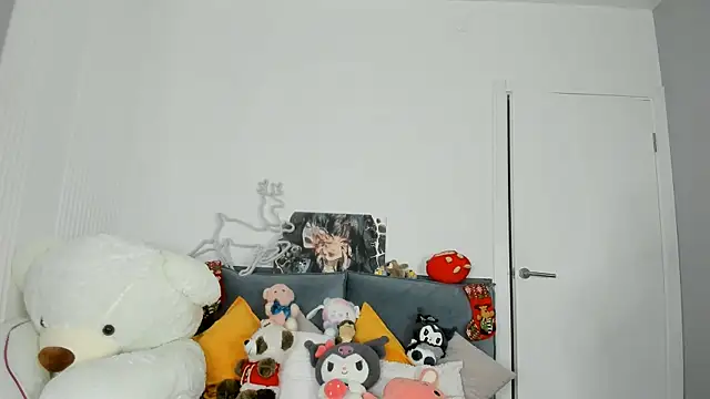 dolly ll online show from December 27, 2024, 7:35 pm