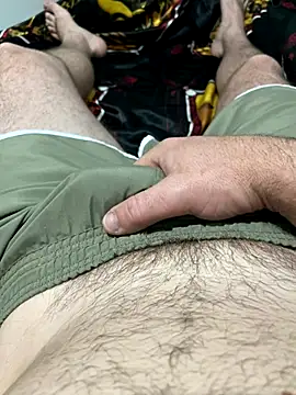 owwruivo online show from September 17, 2025, 3:41 am