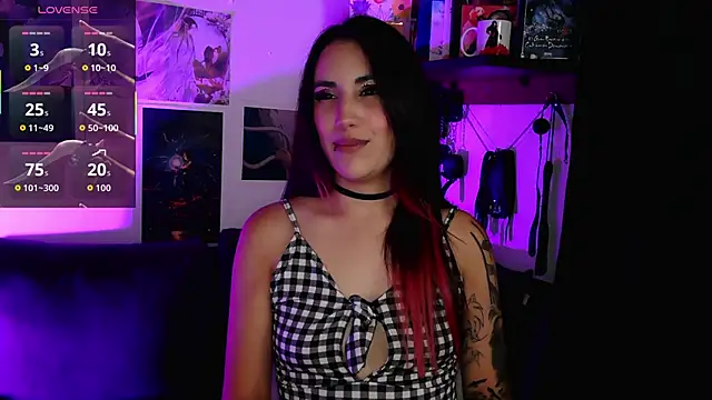 BLACKTSUKI7  online show from November 18, 2025, 9:08 pm