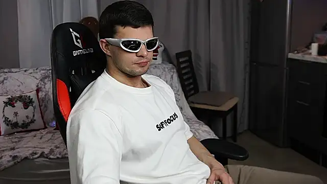 Snapshot of danielkraigforu chatting on January 28, 2025, 7:21 pm danielkraigforu online show from January 28, 2025, 7:21 pm