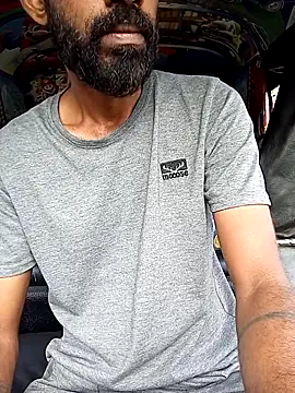 DulajThushara2468 online show from February 19, 2026, 3:13 am