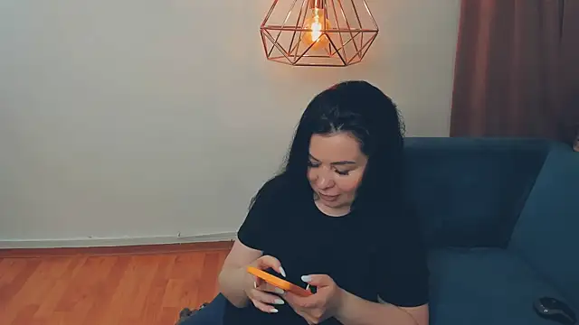 LayaFlow online show from April 15, 2026, 7:59 am