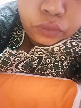 Ravina patil1 online show from October 8, 2025, 5:21 pm