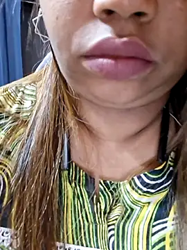 Ravina patil1 online show from November 2, 2025, 10:12 pm