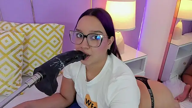 SophyRuiz  online show from February 2, 2026, 12:26 pm