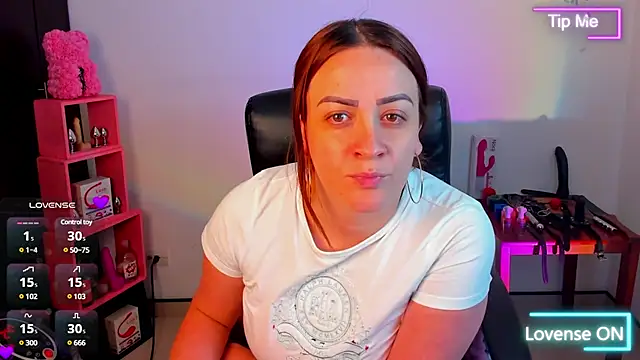 sara goodgirl13 online show from February 21, 2025, 10:26 pm