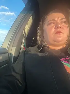 MikyVesela online show from October 9, 2025, 5:05 am