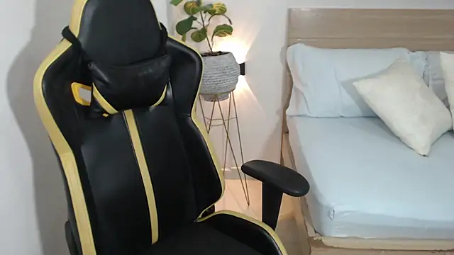 Snapshot of enma30_ chatting on January 3, 2025, 7:50 pm enma30 online show from January 3, 2025, 7:50 pm