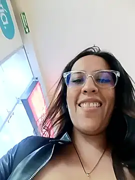 Lena-32 online show from April 1, 2026, 11:02 pm