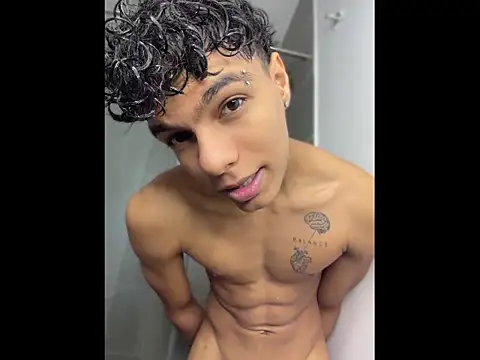 james dreams  online show from May 15, 2026, 11:23 pm