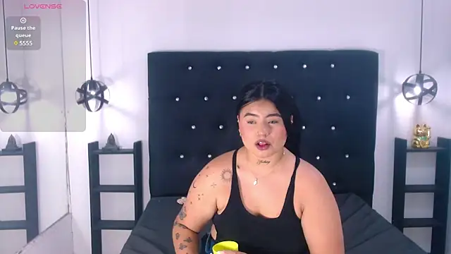 Snapshot of Mels_ chatting on January 29, 2025, 10:43 pm Mels online show from January 29, 2025, 10:43 pm