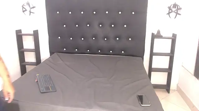 Snapshot of Mels_ chatting on March 12, 2025, 7:59 pm Mels online show from March 12, 2025, 7:59 pm