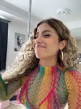 Melina-Smith online show from December 19, 2025, 7:54 pm