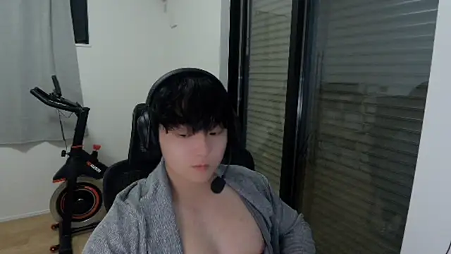 Tkcqcc online show from October 23, 2025, 2:05 pm