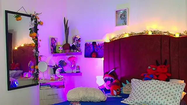 alisson zafiro  online show from April 20, 2026, 3:20 am