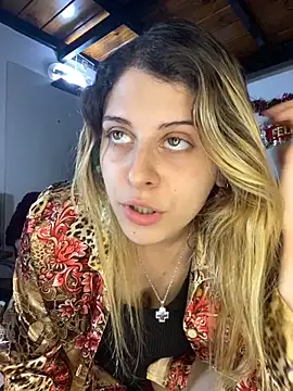 FlorBich online show from December 4, 2025, 11:46 pm