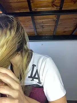 Snapshot of FlorBich chatting on February 12, 2026, 4:57 pm FlorBich online show from February 12, 2026, 4:57 pm