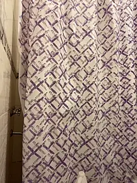 Snapshot of FlorBich chatting on February 17, 2026, 6:43 am FlorBich online show from February 17, 2026, 6:43 am