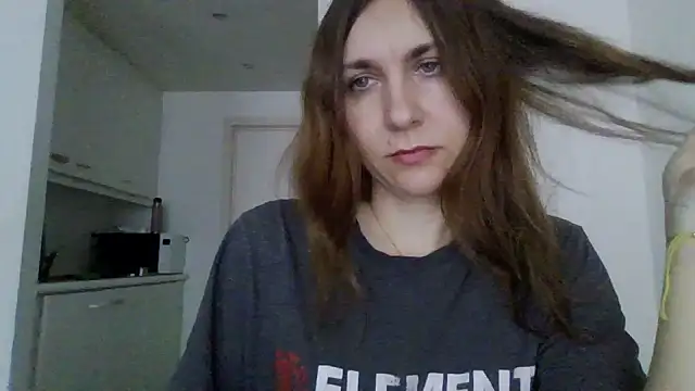 JasmineGlamour online show from March 11, 2026, 4:35 pm