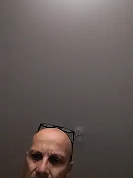 wedge75 online show from November 14, 2025, 6:06 pm