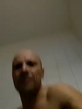 wedge75 online show from November 28, 2025, 6:43 pm