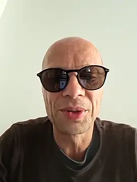 Snapshot of wedge75 chatting on June 20, 2026, 5:54 am wedge75 online show from June 20, 2026, 5:54 am