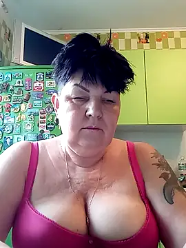 Snapshot of FantasyMichelle chatting on March 5, 2025, 10:00 am FantasyMichelle online show from March 5, 2025, 10:00 am