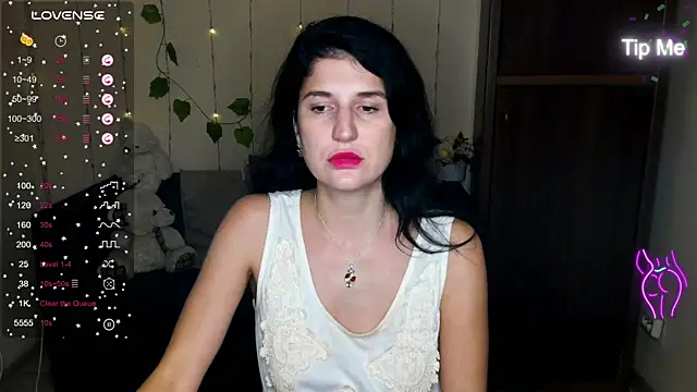 Snapshot of Alianna_Solo_Kisses chatting on January 11, 2025, 2:58 pm Alianna Solo Kisses online show from January 11, 2025, 2:58 pm