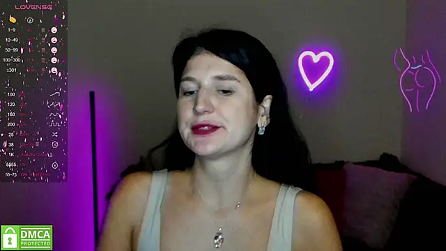 Snapshot of Alianna_Solo_Kisses chatting on February 24, 2025, 9:53 am Alianna Solo Kisses online show from February 24, 2025, 9:53 am