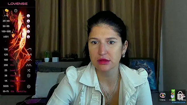 Snapshot of Alianna_Solo_Kisses chatting on October 23, 2025, 5:29 am Alianna Solo Kisses online show from October 23, 2025, 5:29 am