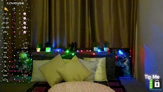 Snapshot of Alianna_Solo_Kisses chatting on December 2, 2025, 11:59 am Alianna Solo Kisses online show from December 2, 2025, 11:59 am