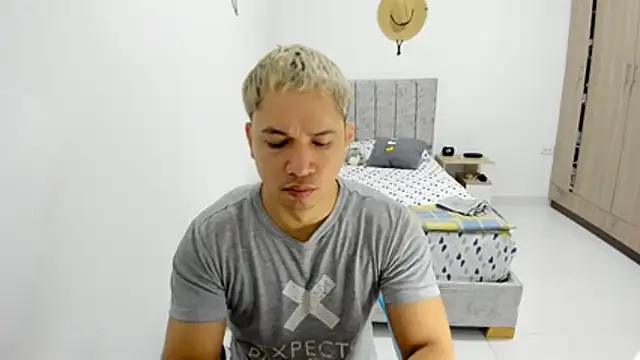 Valerioe online show from May 28, 2026, 8:44 am