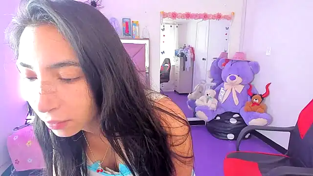 AriadnaCappelletty online show from April 14, 2026, 4:13 pm