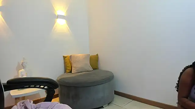 Snapshot of Lizzie_Williams_ chatting on October 2, 2025, 3:02 am Lizzie Williams online show from October 2, 2025, 3:02 am