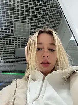 SSSATIVA model online show from February 27, 2025, 4:09 am