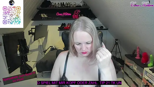 caro kitten online show from October 25, 2025, 10:12 am