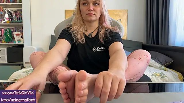 unicornsfeet online show from March 10, 2026, 9:58 am