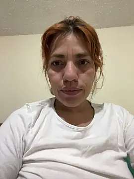 lia huan online show from March 18, 2025, 2:04 am